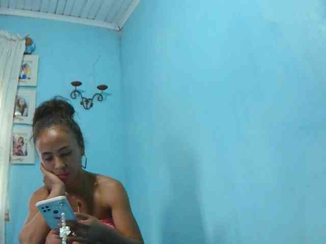 Reinewallashy3 webcam