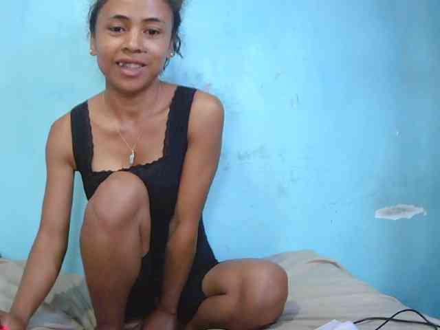 Reinewallashy3 webcam