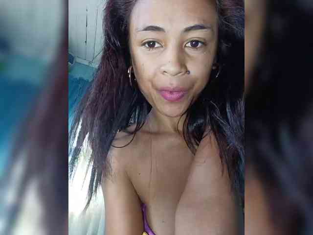 Reinewallashy3 webcam