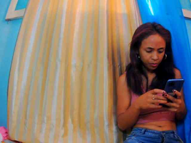 Reinewallashy3 webcam