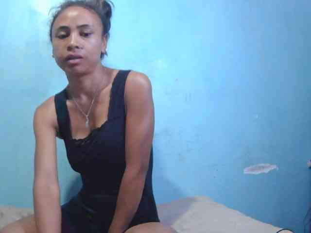 Reinewallashy3 webcam