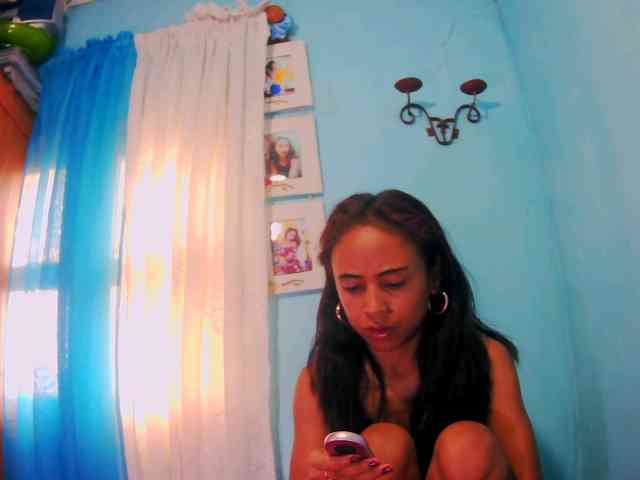 Reinewallashy3 webcam