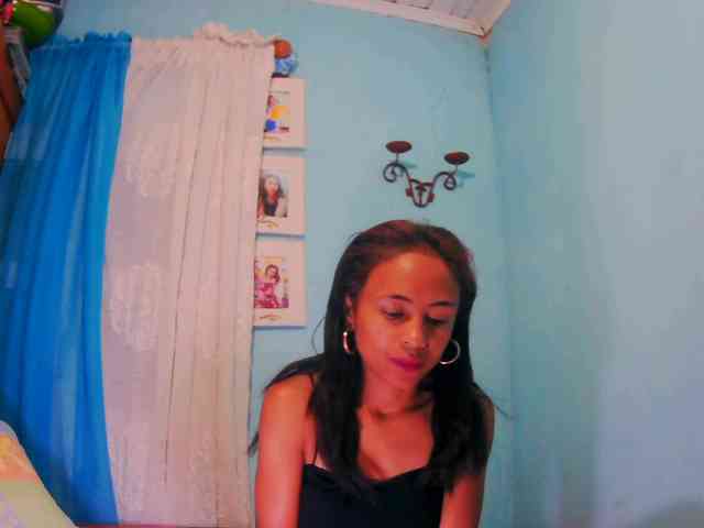 Reinewallashy3 webcam