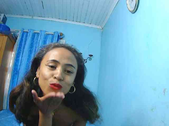 Reinewallashy3 webcam