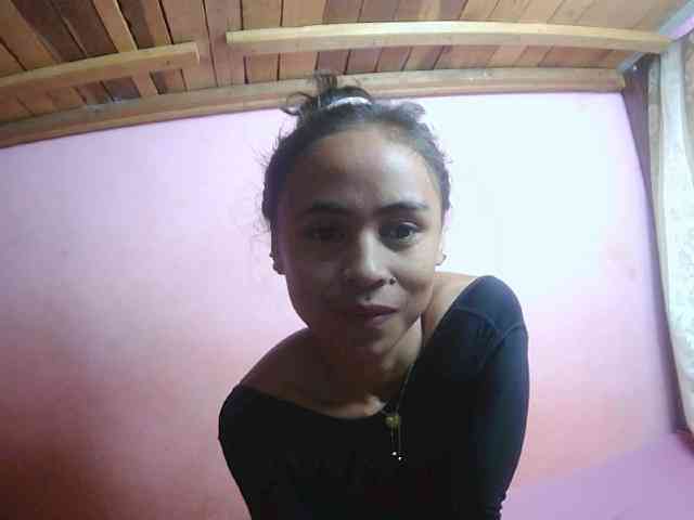 Reinewallashy3 webcam