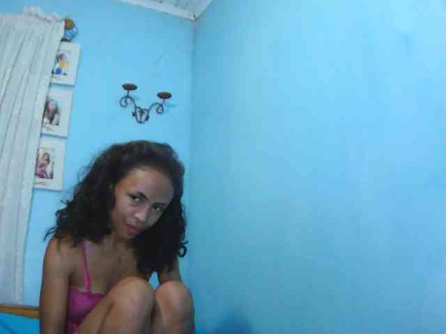 Reinewallashy3 webcam