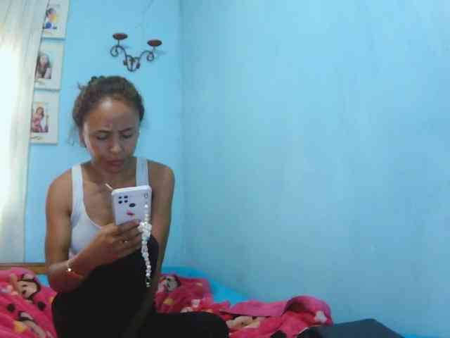 Reinewallashy3 webcam