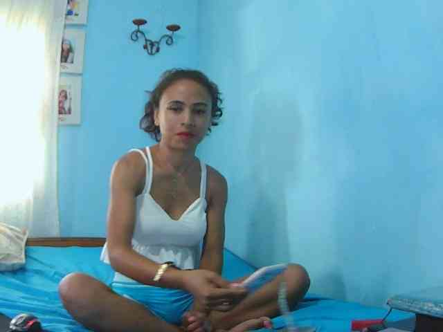 Reinewallashy3 webcam