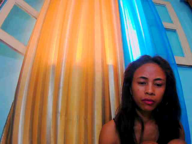 Reinewallashy3 webcam