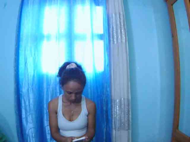 Roxanne03 Roxanne03