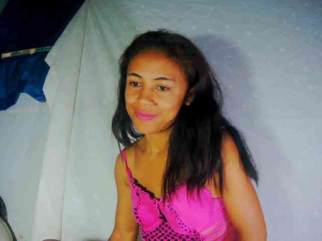 Reinewallashy3 webcam