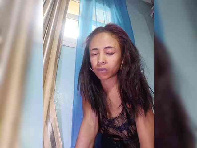 Reinewallashy3 webcam