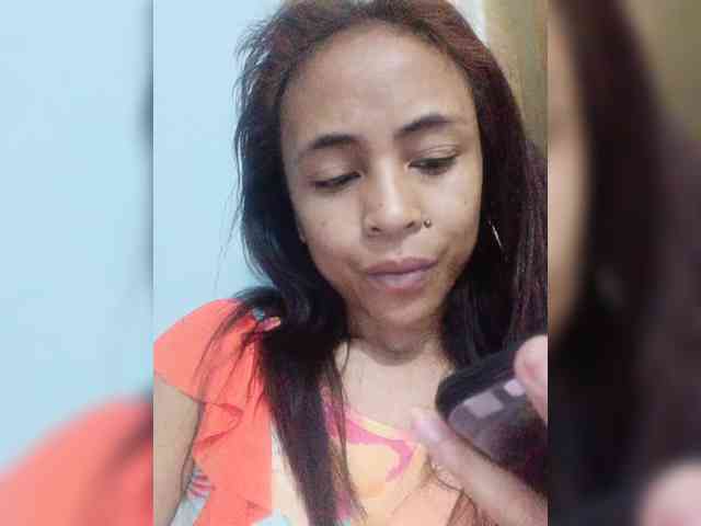 Reinewallashy3 webcam