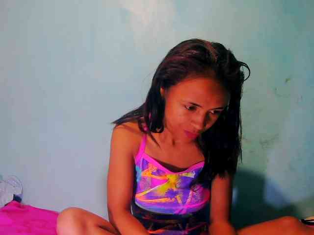 Reinewallashy3 webcam