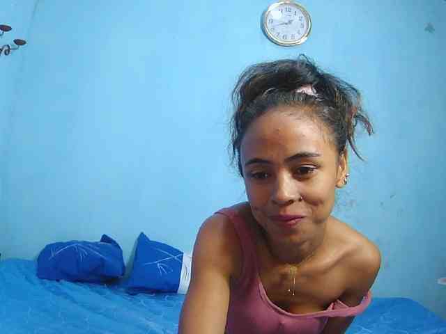 Reinewallashy3 webcam