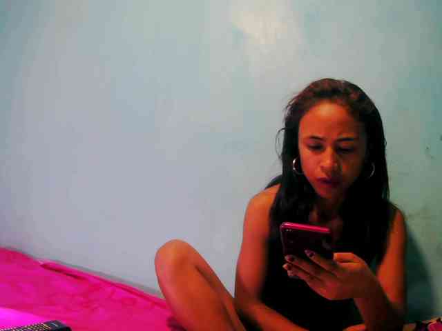 Reinewallashy3 webcam