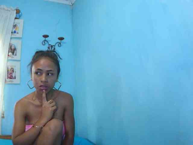 Reinewallashy3 webcam