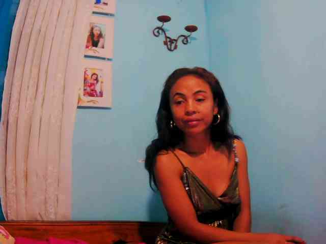 Reinewallashy3 webcam