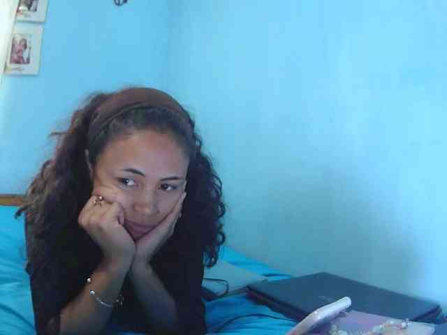 Reinewallashy3 webcam