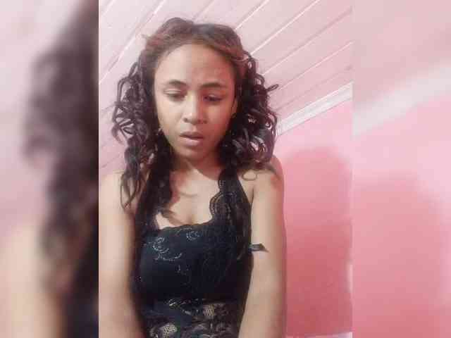 Reinewallashy3 webcam