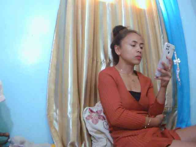 Reinewallashy3 webcam