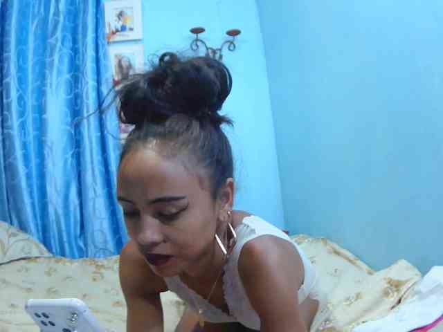 Reinewallashy3 webcam