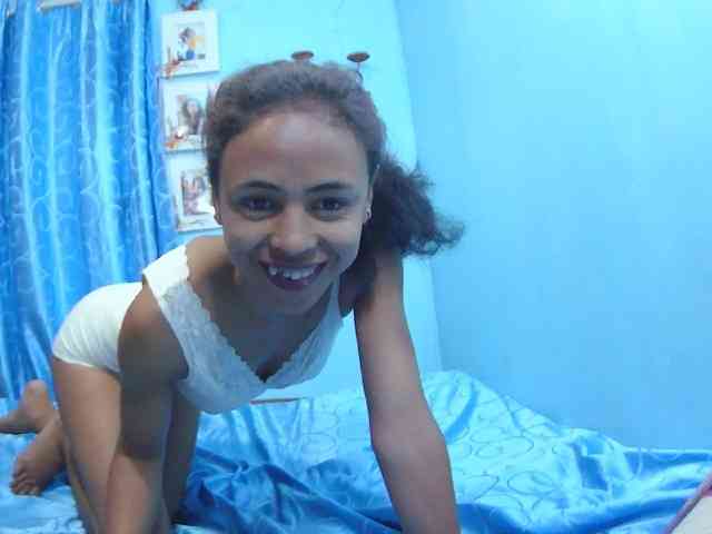 Reinewallashy3 webcam