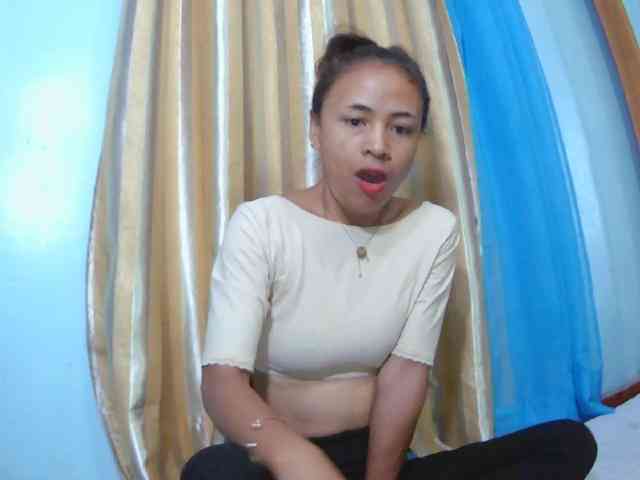 Reinewallashy3 webcam