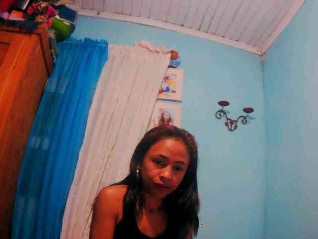 Reinewallashy3 webcam