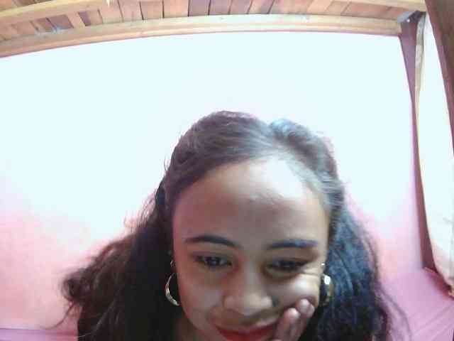 Reinewallashy3 webcam