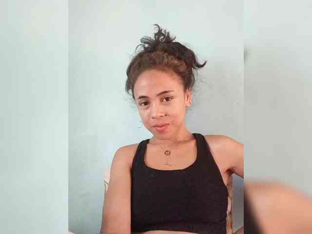 Reinewallashy3 webcam