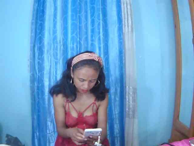Reinewallashy3 webcam