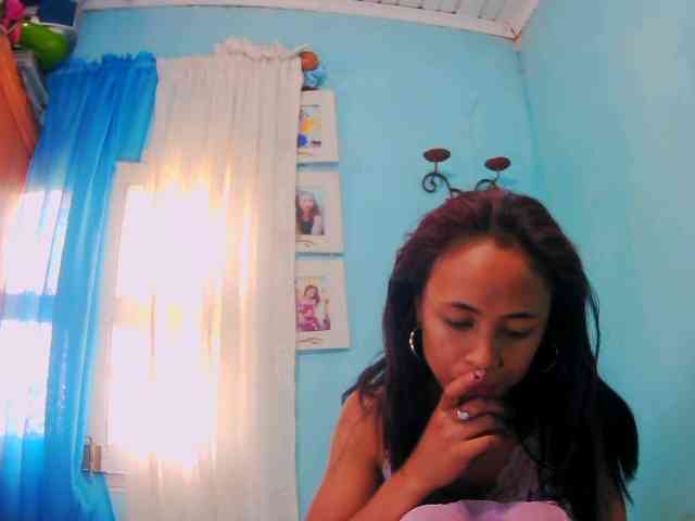 Reinewallashy3 webcam