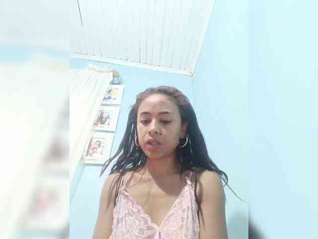 Reinewallashy3 webcam