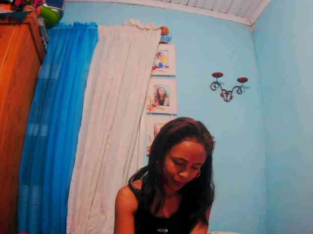 Reinewallashy3 webcam