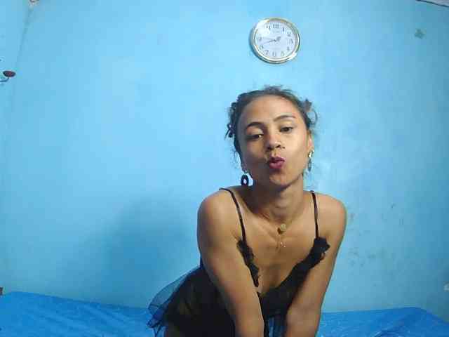 Reinewallashy3 webcam