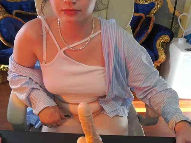 MeganBlackk webcam
