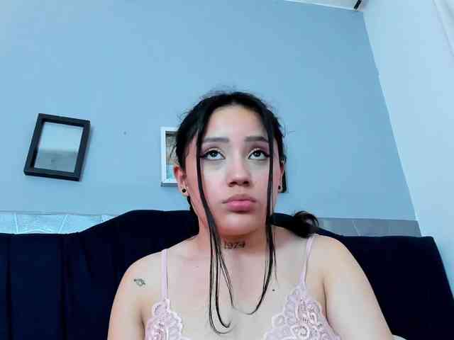 KittyCuteSweet webcam