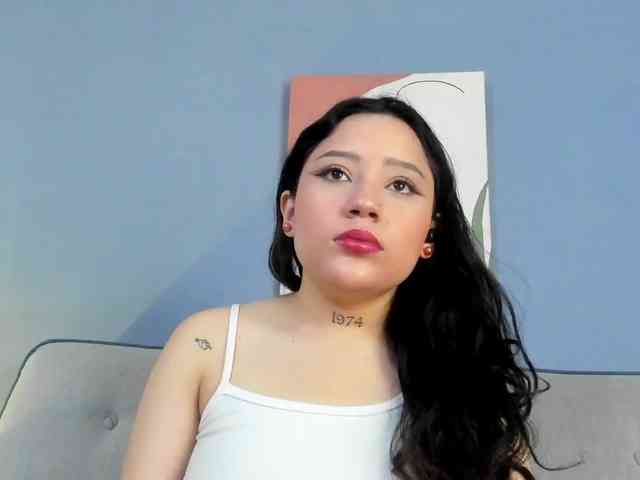 KittyCuteSweet webcam