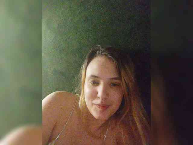 EmiLovMur webcam