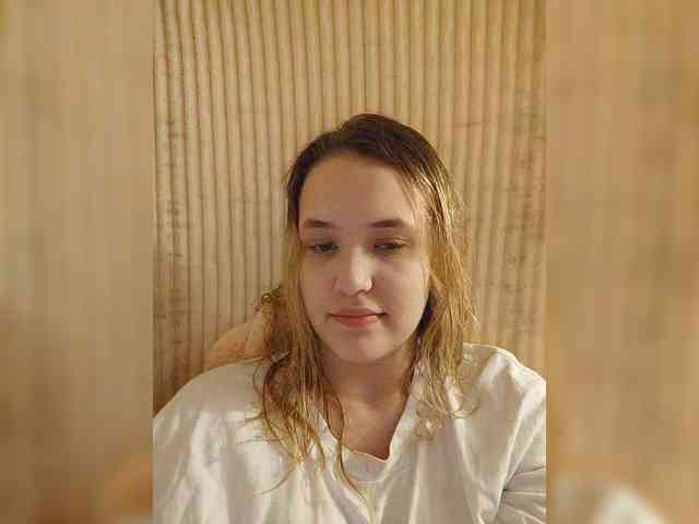 EmiLovMur webcam