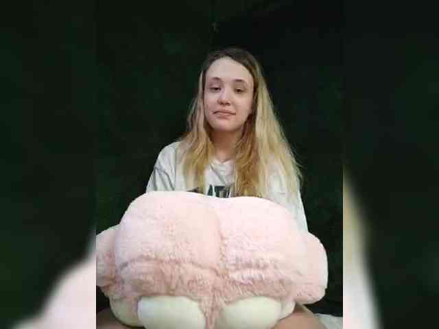 EmiLovMur webcam