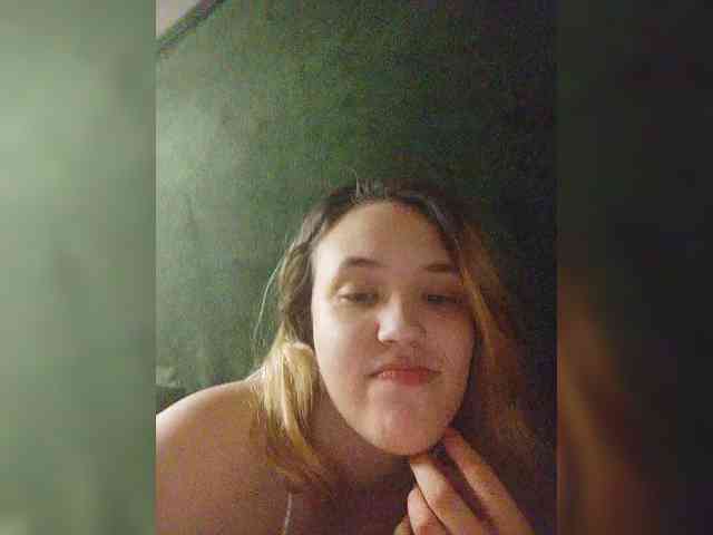 EmiLovMur webcam