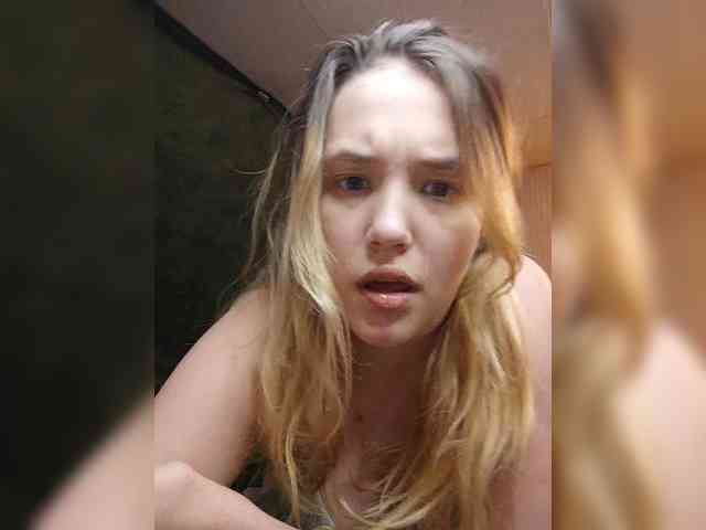 EmiLovMur webcam