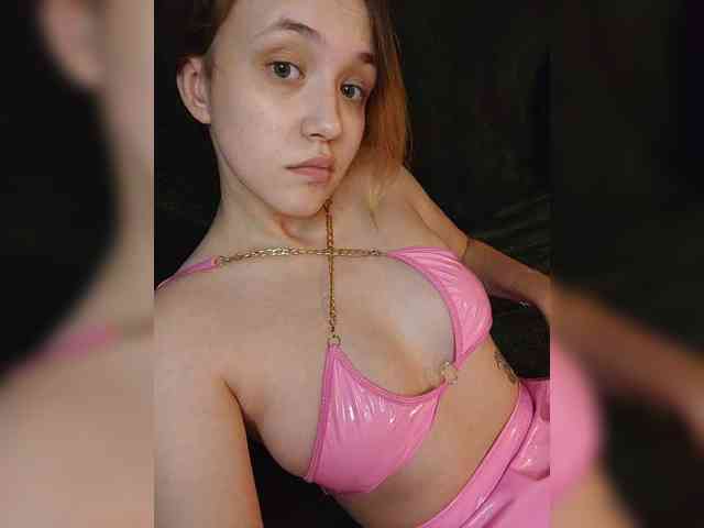EmiLovMur webcam