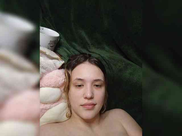 EmiLovMur webcam