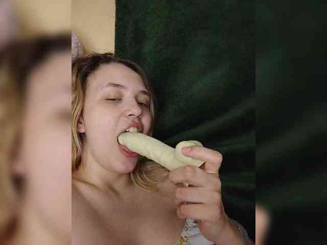 EmiLovMur webcam