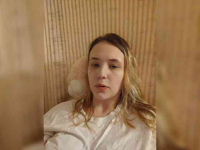 EmiLovMur webcam