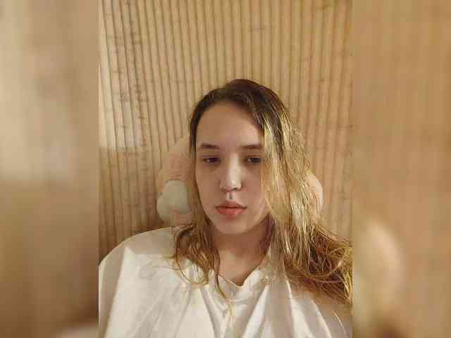 EmiLovMur webcam