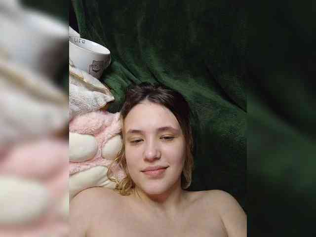 EmiLovMur webcam
